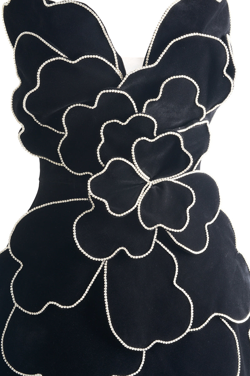 VELVET V-NECK PETAL STRAPLESS MINI DRESS IN BLACK - CULT MIA
