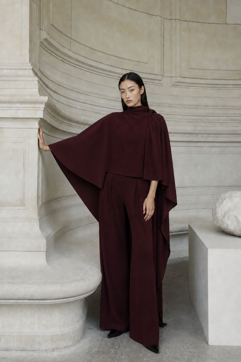 CARO CREPE CAPE