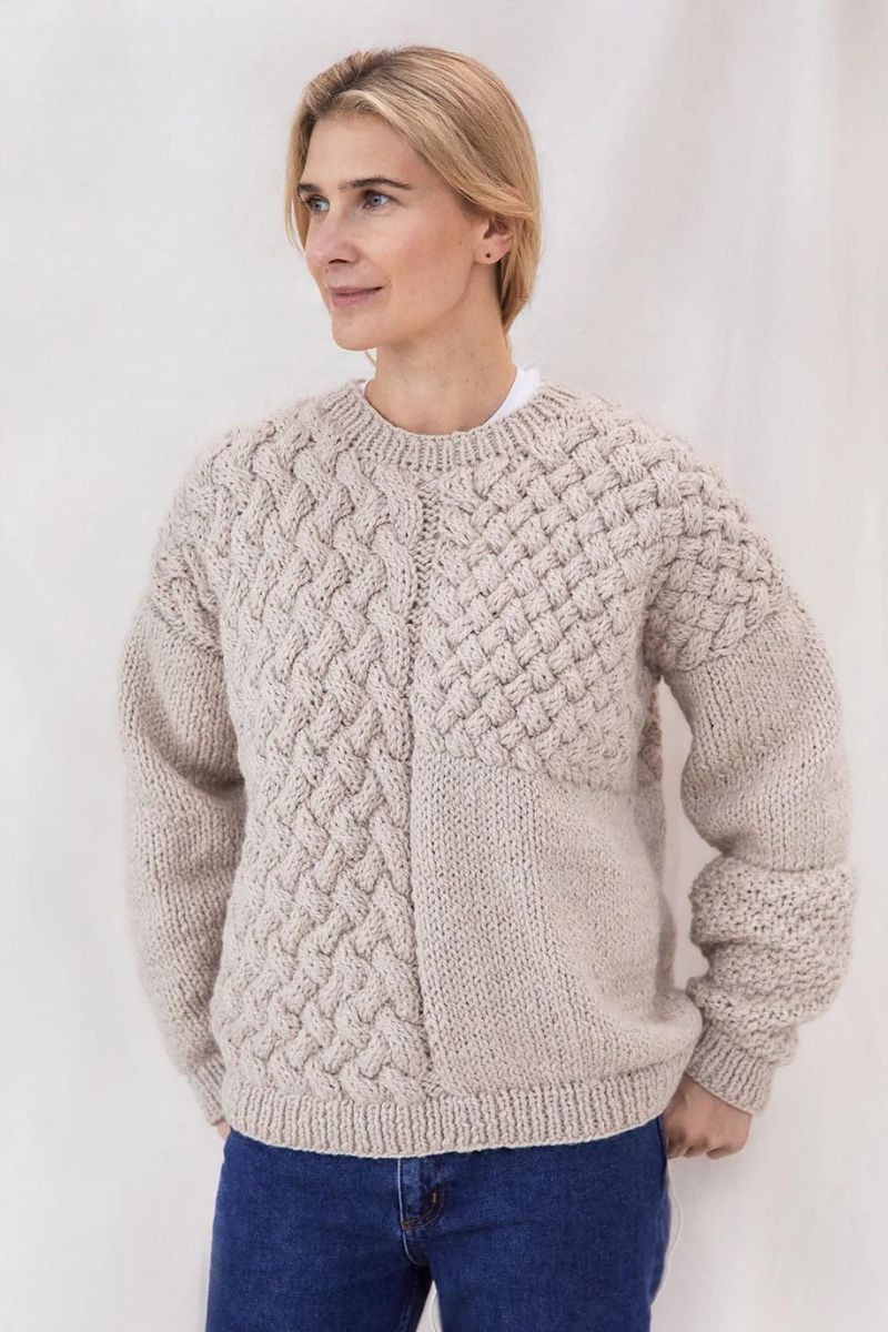 HEARTBREAKER SWEATER IN BEIGE - CULT MIA