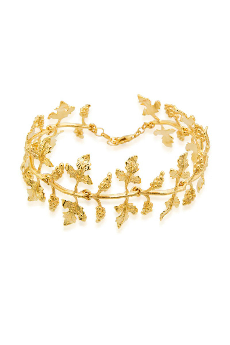 Peracas Carolina Cuff bracelet featuring sleek metal design and minimalist style, displayed on a neutral background.