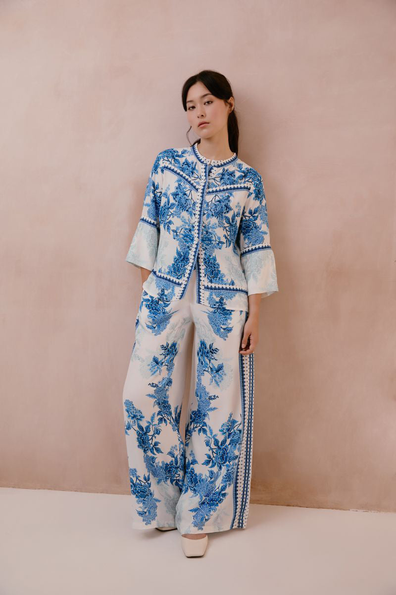 Raishma Myra trousers, stylish women's pants in a tailored fit, shown in a comfortable, versatile design.