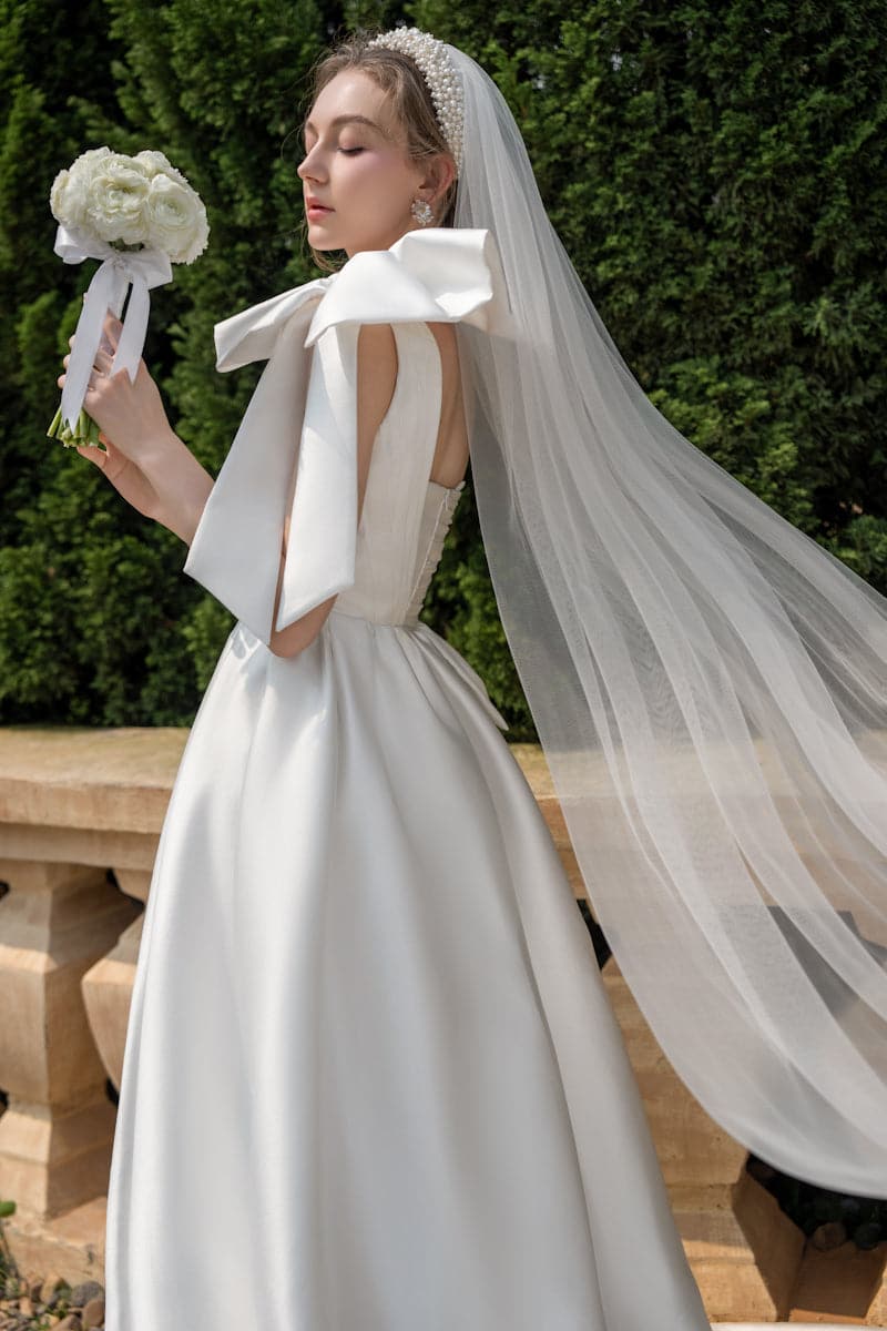 ETHELBERT WHITE TAFFETA BOW TIE GOWN - CULT MIA