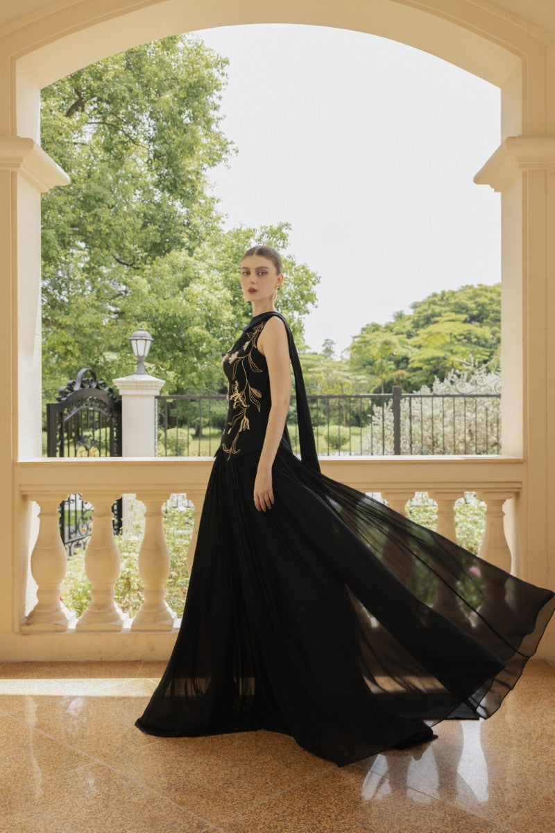 ARIANE CREPE AND CHIFFON GOWN IN BLACK - CULT MIA