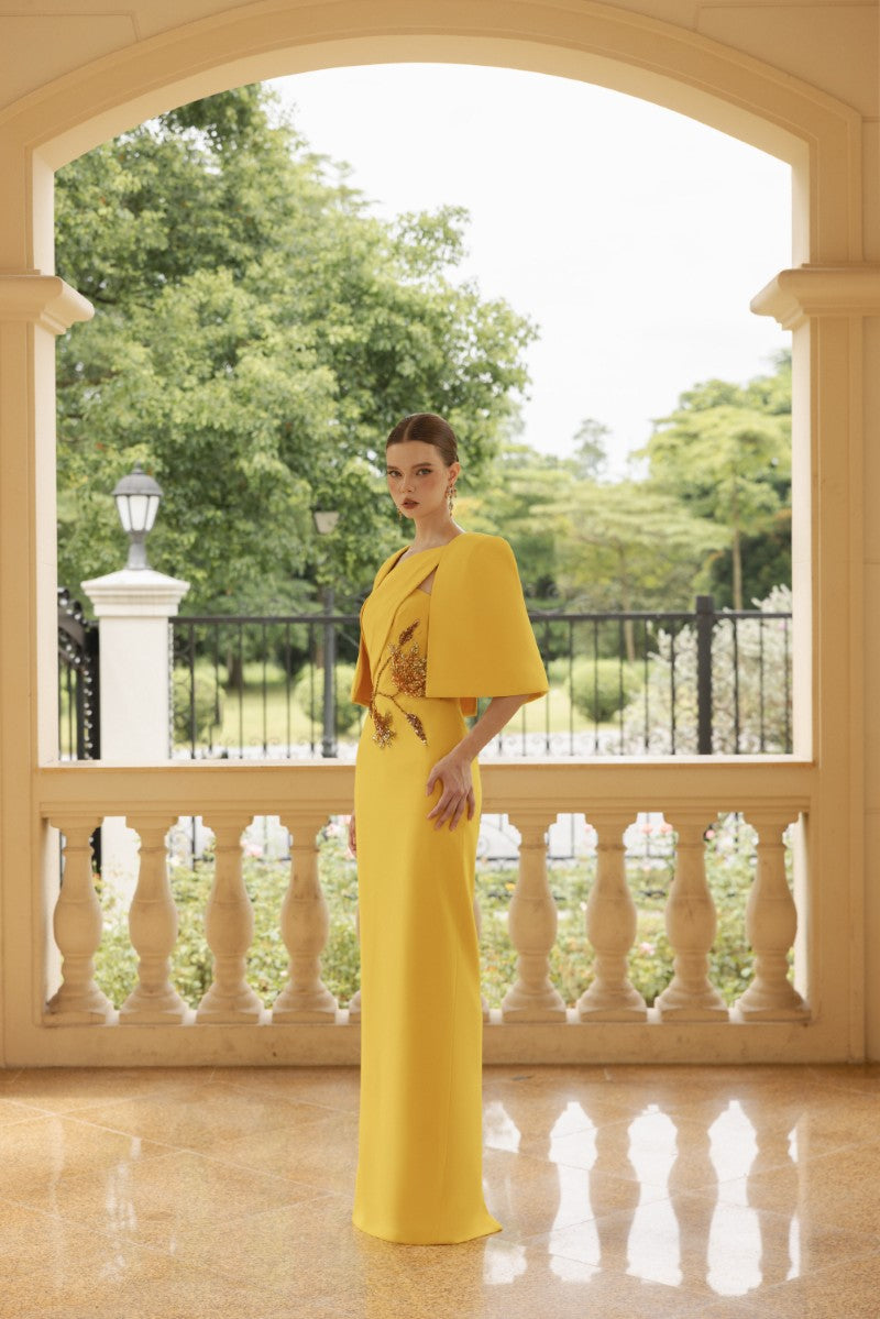 CHLO CREPE GOWN | CULT MIA | 21Six CHLO CREPE GOWN | CULT MIA | 21Six