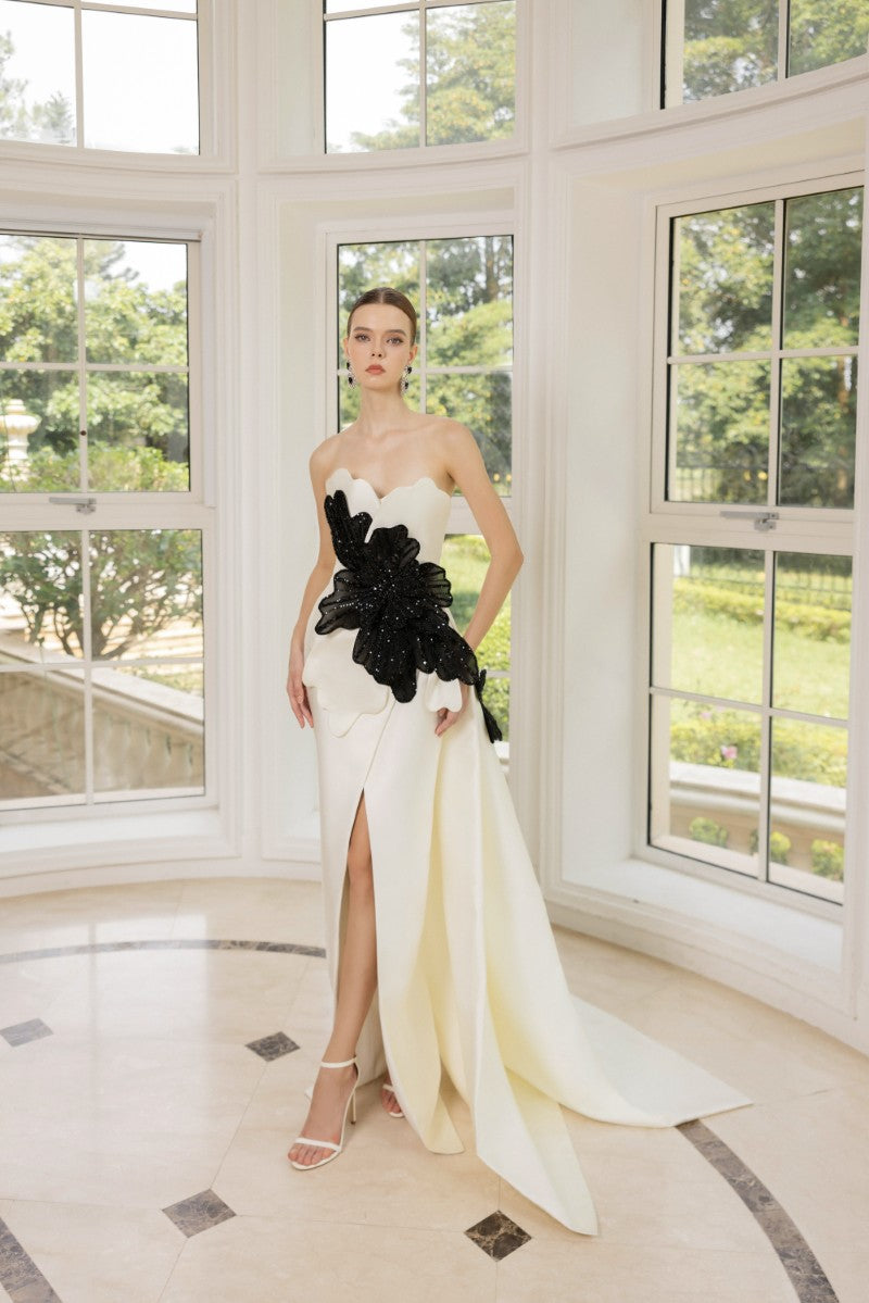 SIDONIE TAFFETTA GOWN IN WHITE AND BLACK - CULT MIA