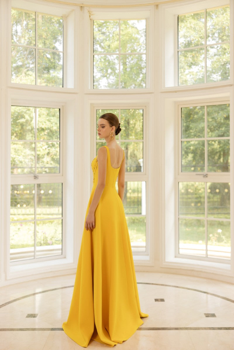 SOPHIE CREPE GOWN - CULT MIA
