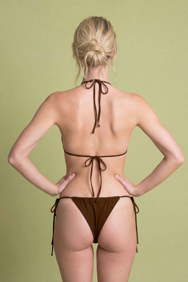 Brown Laura Escobar Selina bikini top with adjustable straps and classic design, displayed on a neutral background.