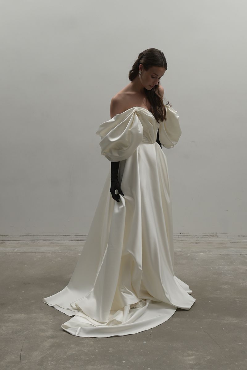 Monetre OFF-WHITE VOLUME SCULPTED GOWN