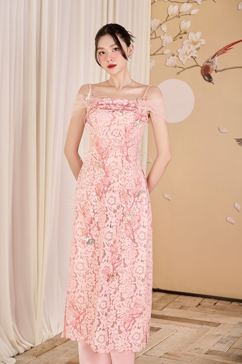 PINK LACE AO DAI CO-ORD WITH FEATHERS - CULT MIA