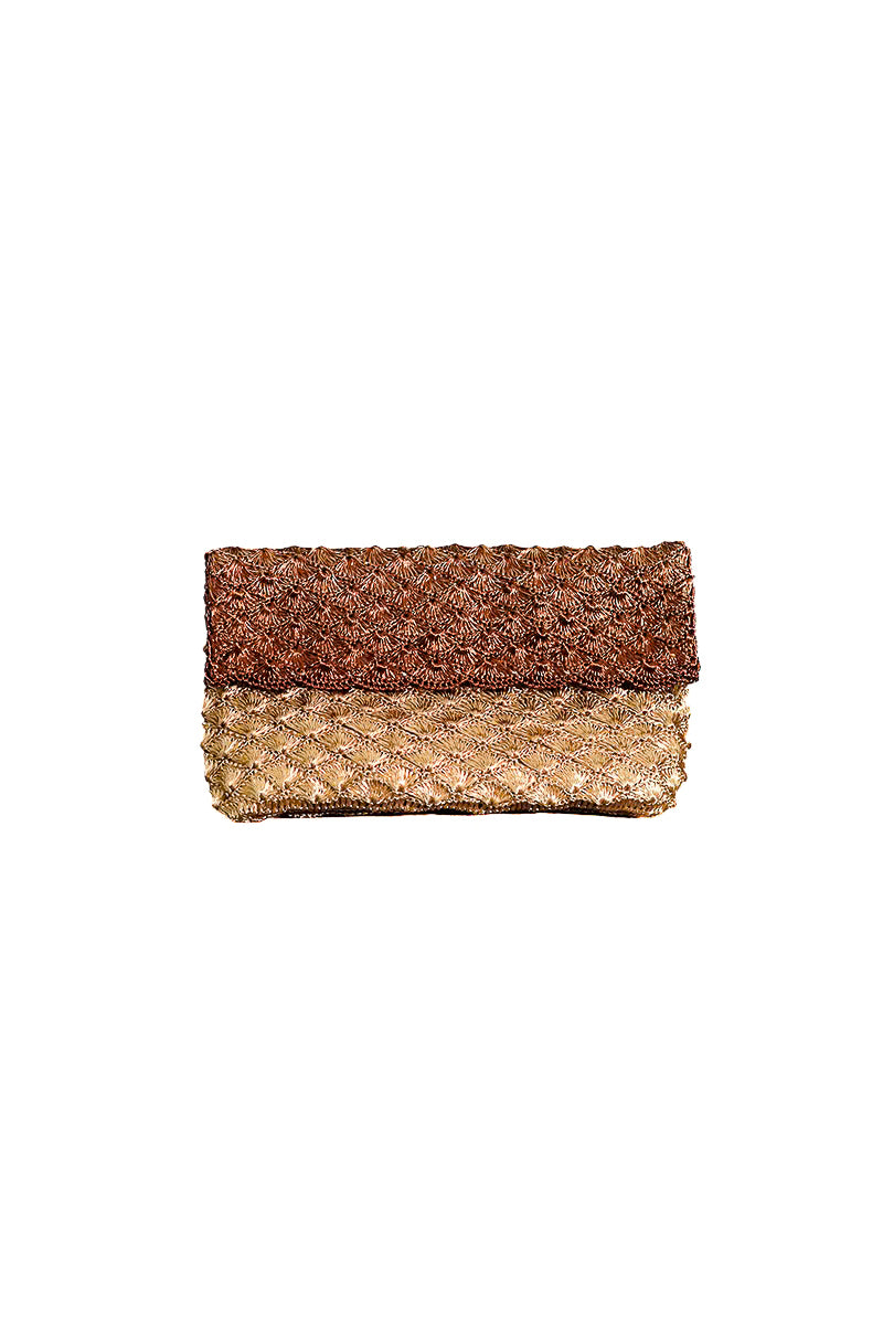 Verdi Kaia seashell clutch in gold and copper with a textured shell design and compact, elegant style.