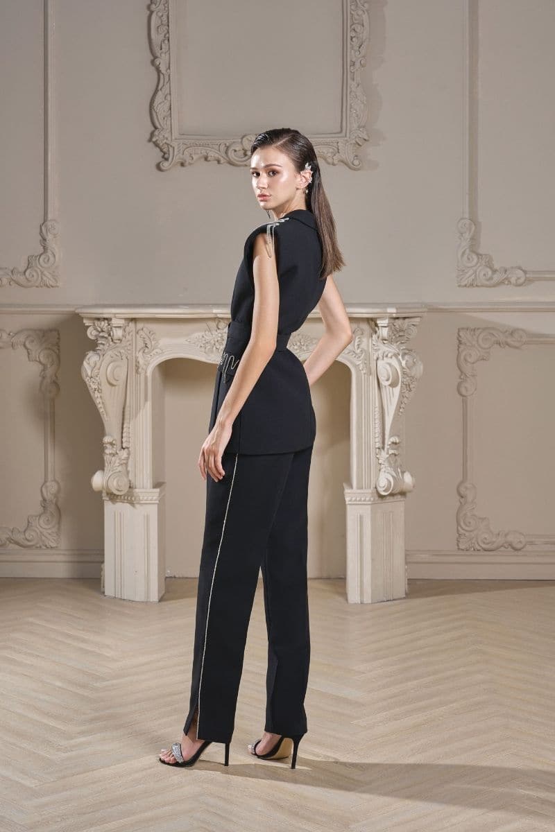 Black Alivia sleeveless blazer and pants co-ord set by 21Six, featuring textured fabric and tailored fit.
