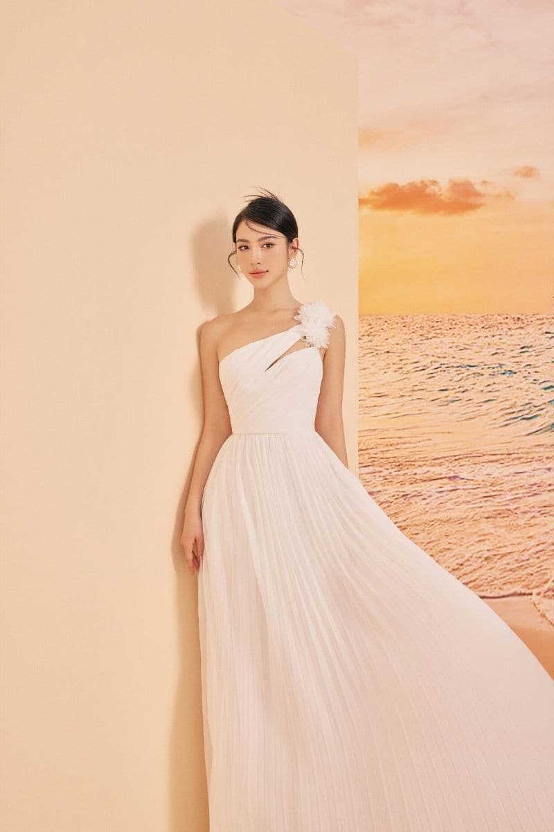 JAYLEE CHIFFON ONE-SHOULDER MAXI DRESS | 21Six | CULT MIA