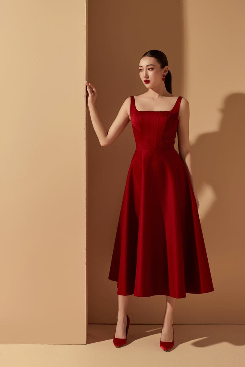 LILIANA RED TAFFETA U-LINE DRESS | CULT MIA | 21Six LILIANA RED TAFFETA U-LINE DRESS | CULT MIA | 21Six