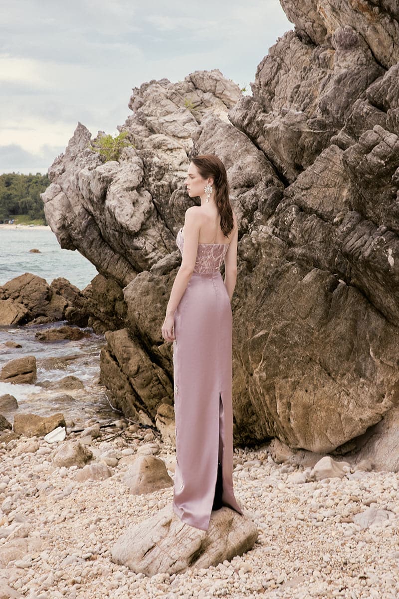 REBECCA CRYSTAL LACE CRYSTAL DRESS | 21Six | CULT MIA