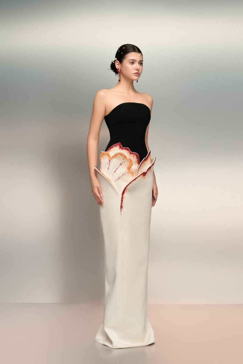 SHAMSA CREPE AND SILK TAFFETA DRESS IN WHITE AND BLACK - CULT MIA