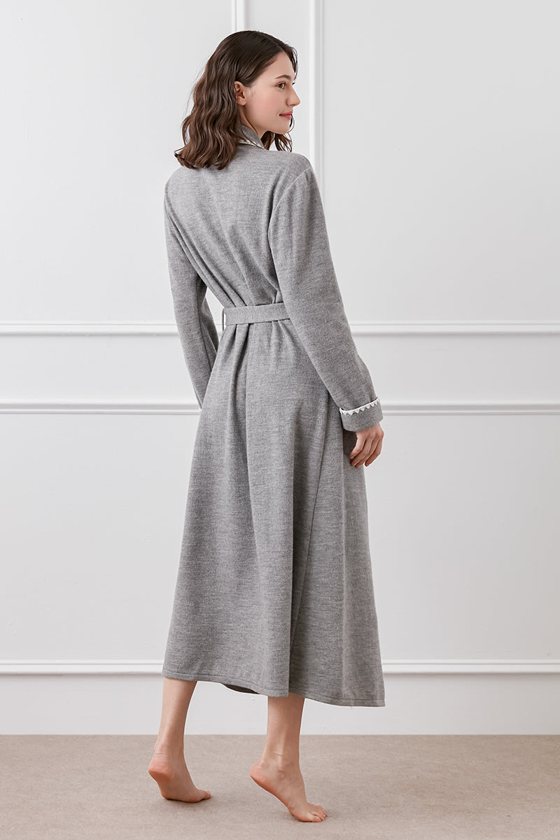 Shell women's wool-silk knit robe in gray, cozy and stylish, from MANITO, with a soft textured fabric and relaxed fit.