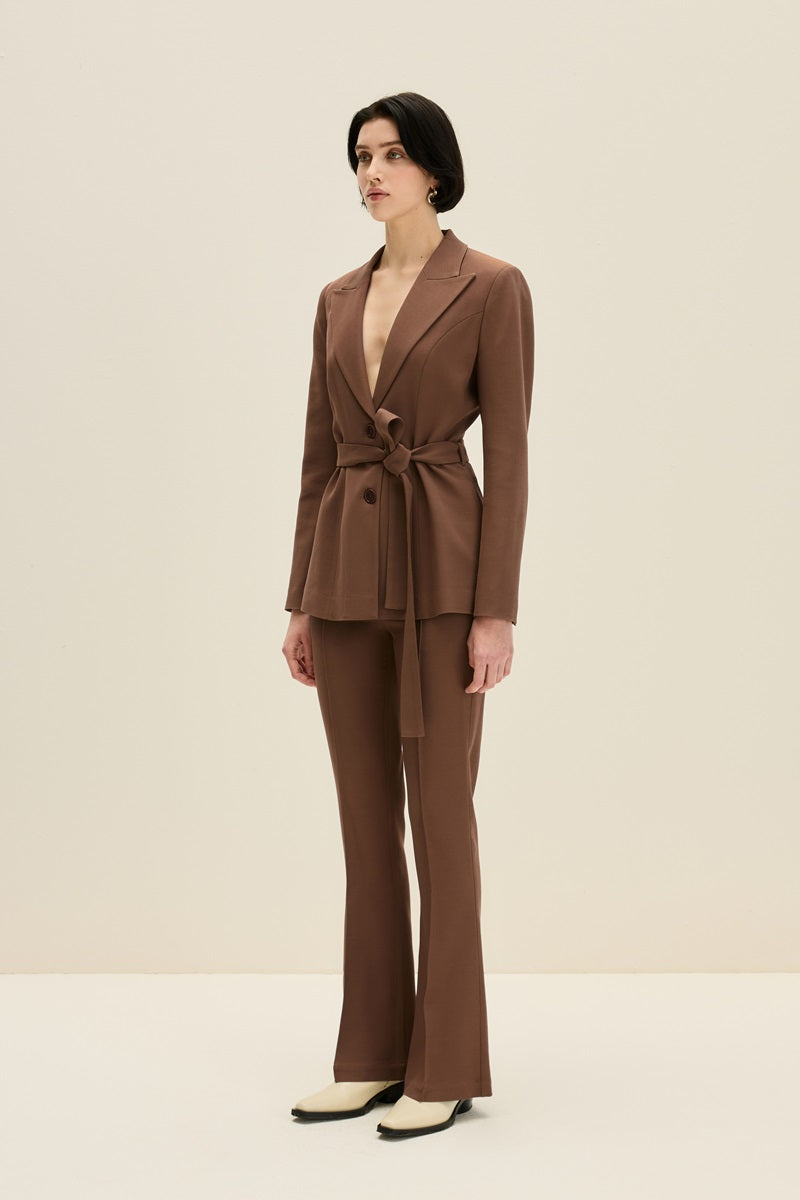 TAILORED BLAZER IN CHOCOLATE BROWN - CULT MIA