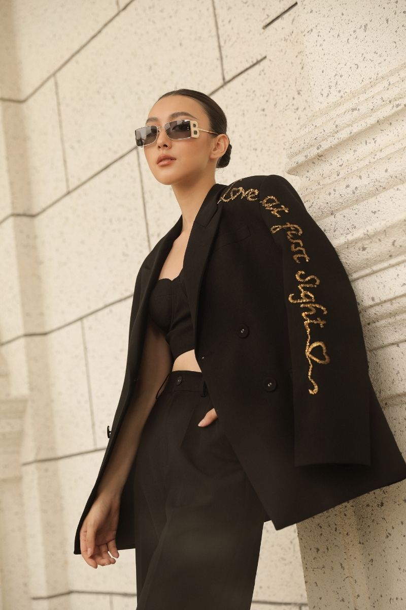 BLACK ERICA TEXTURE ATTACHED JACKET SET - CULT MIA