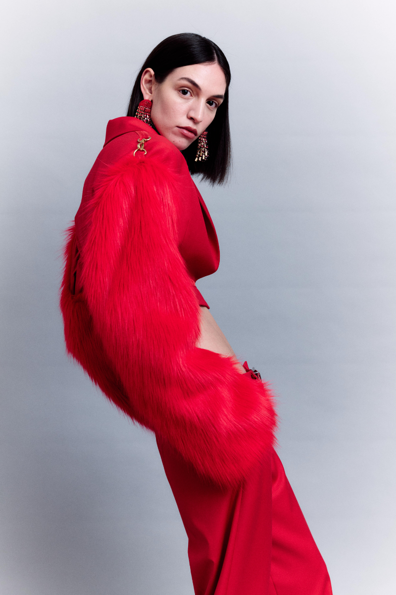 CROPPED JACKET WITH REMOVABLE FAUX FUR SLEEVES - CULT MIA