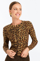 Mestiza New York Isabel leopard brown cardigan with long sleeves and cozy knit fabric, styled in a casual, fashionable look.