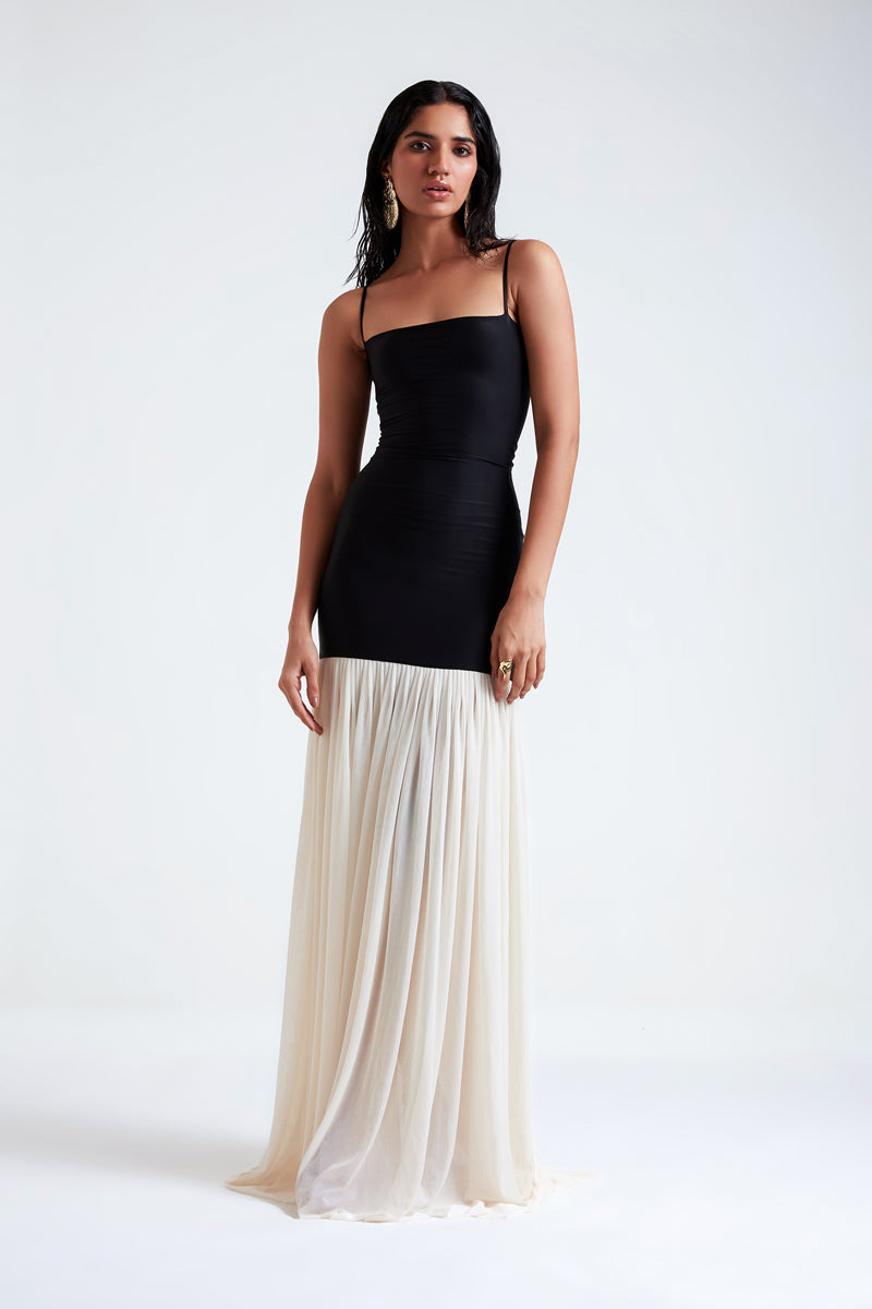 CARA BLACK AND WHITE MAXI DRESS - CULT MIA
