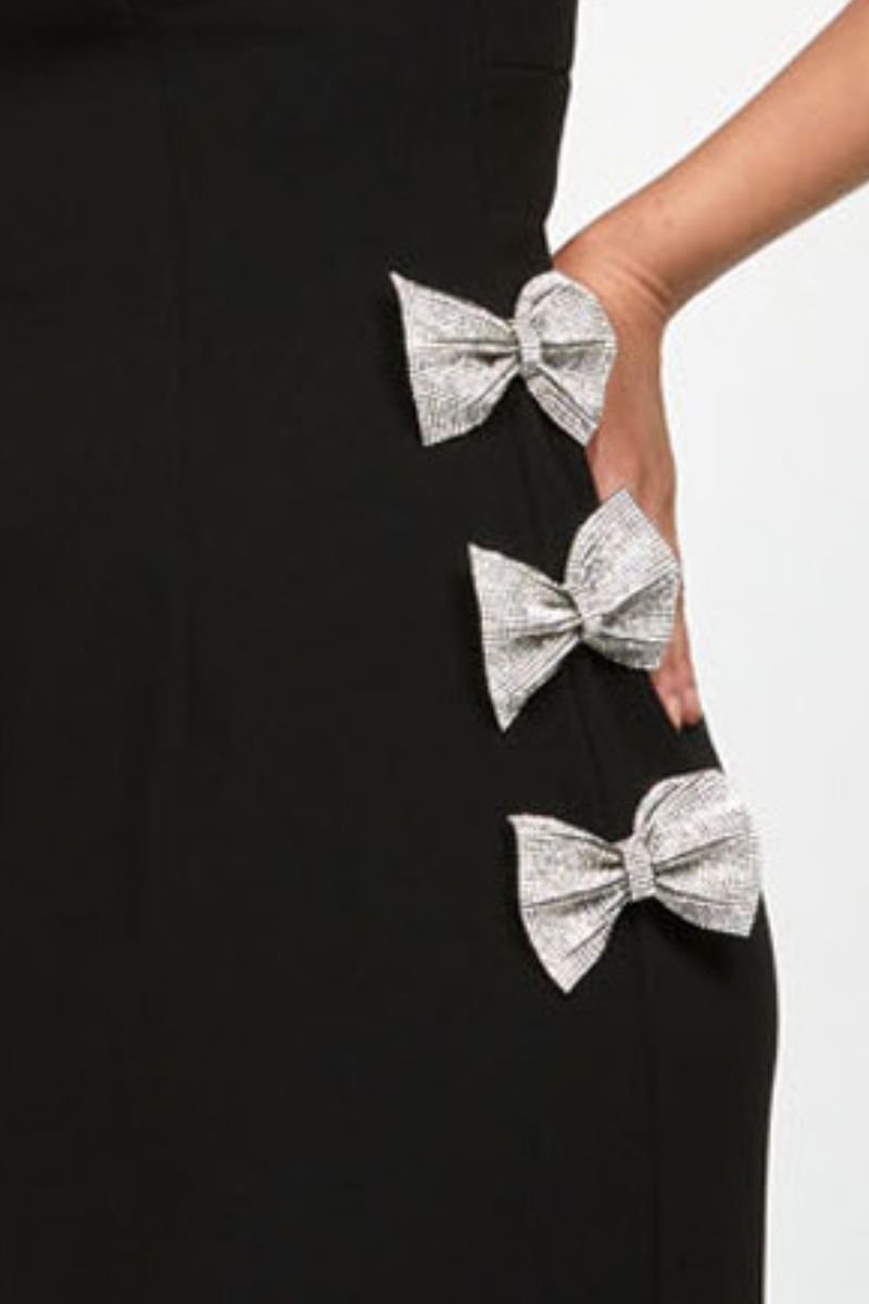 DERRY SCOOPED BOW GOWN IN BLACK - CULT MIA