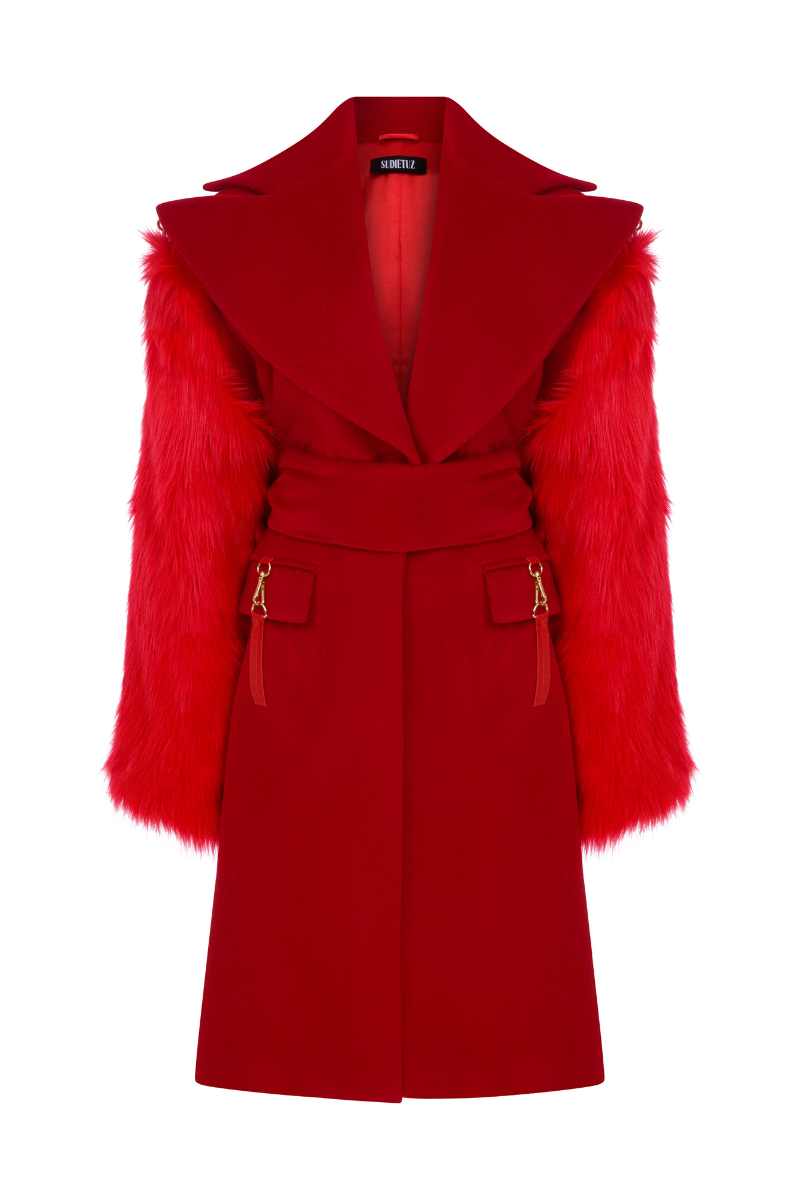 OVERSIZED COAT WITH REMOVABLE FAUX FUR SLEEVES - CULT MIA