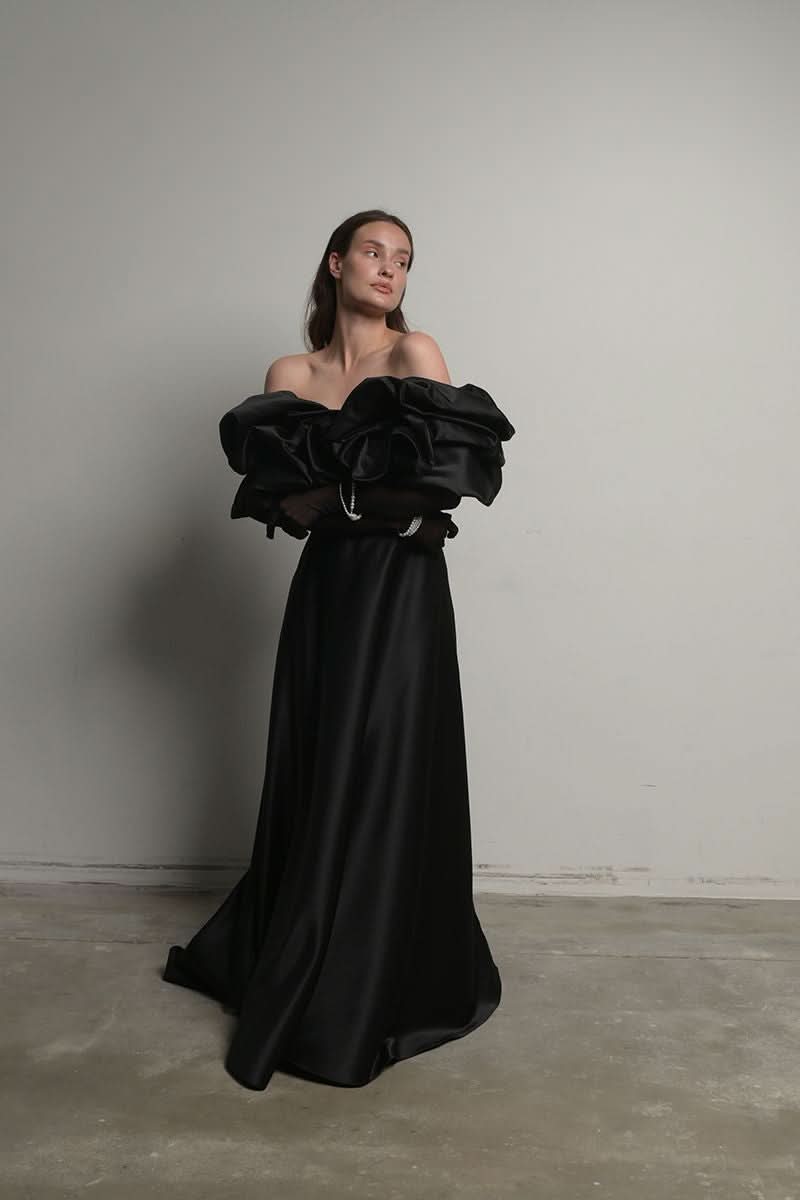 BLACK CORSET DRESS GOWN WITH MERINGUE FLOUNCES - CULT MIA