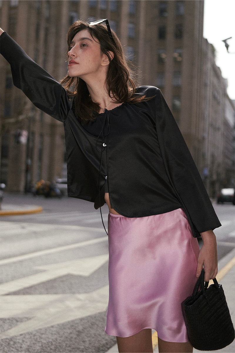 ROUND-NECK DRAWSTRING SILK LONG-SLEEVE SHIRT IN BLACK - CULT MIA
