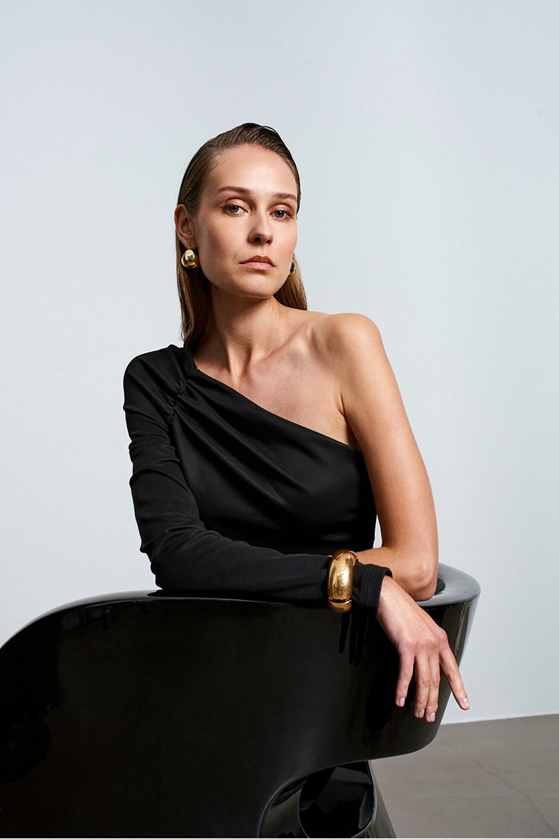 Black UMBRA TOP by Acaria Studio, stylish women's top featuring a sleek design and comfortable fit, shown in the image.