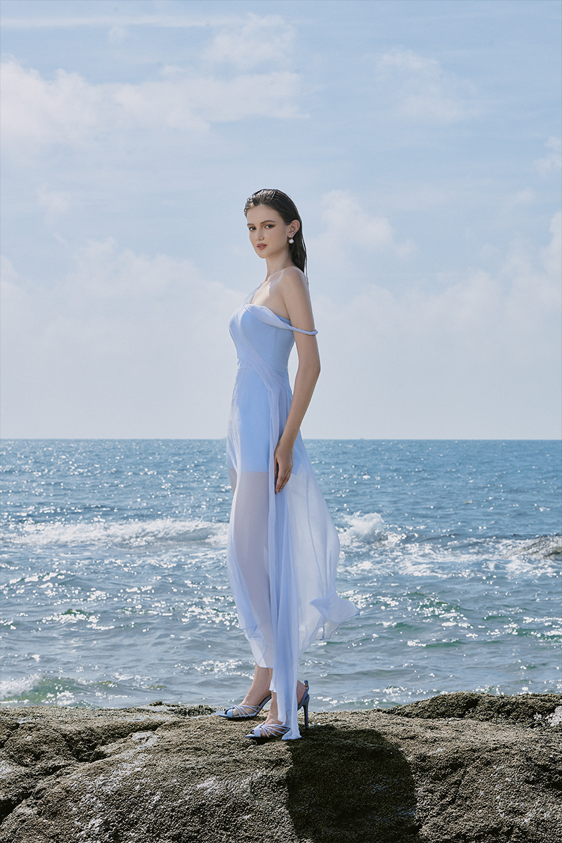 MARINA LIGHT BLUE ASYMMETRIC CHIFFON MIDI DRESS | CULT MIA | Le Thanh Hoa MARINA LIGHT BLUE ASYMMETRIC CHIFFON MIDI DRESS | CULT MIA | Le Thanh Hoa