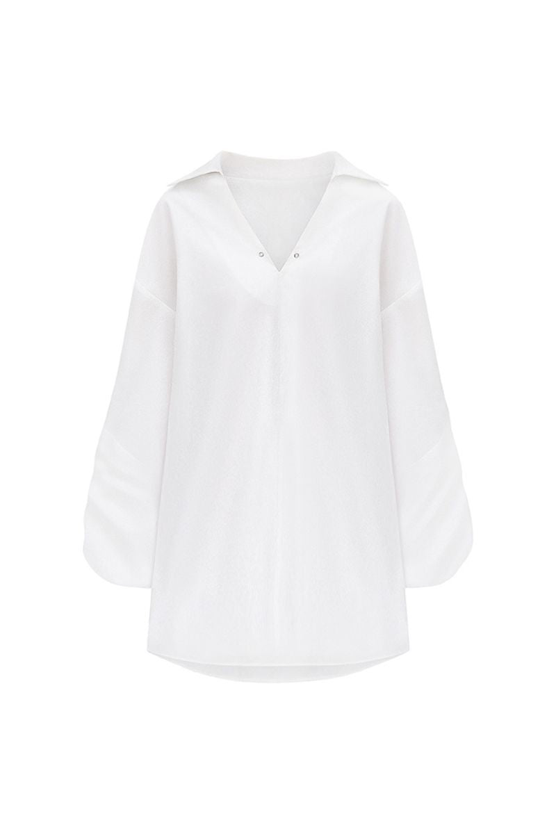 CHAMOMILE STRAIGHT COLLARED NECK POPLIN HIGH-LOW SHIRT IN WHITE - CULT MIA