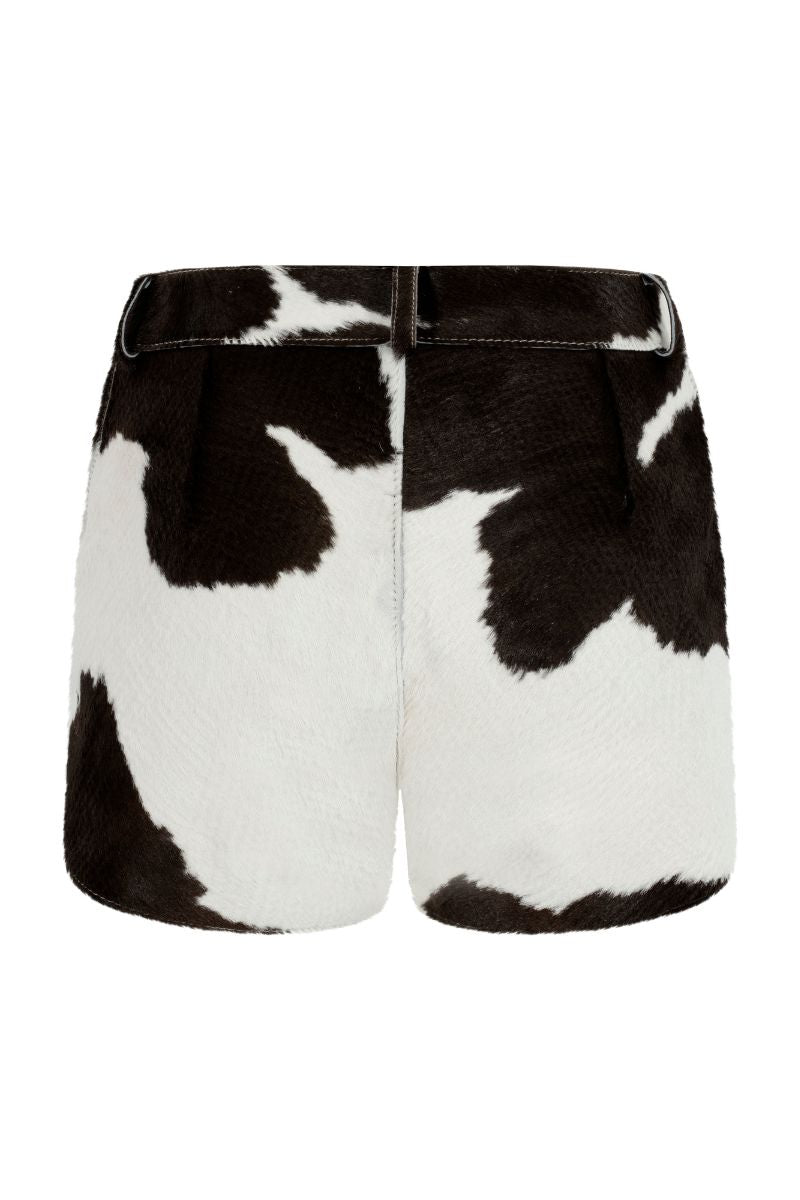 ZUT Ellis leather shorts featuring a sleek design with fitted waist and stylish leather material, perfect for casual or trendy outfits.