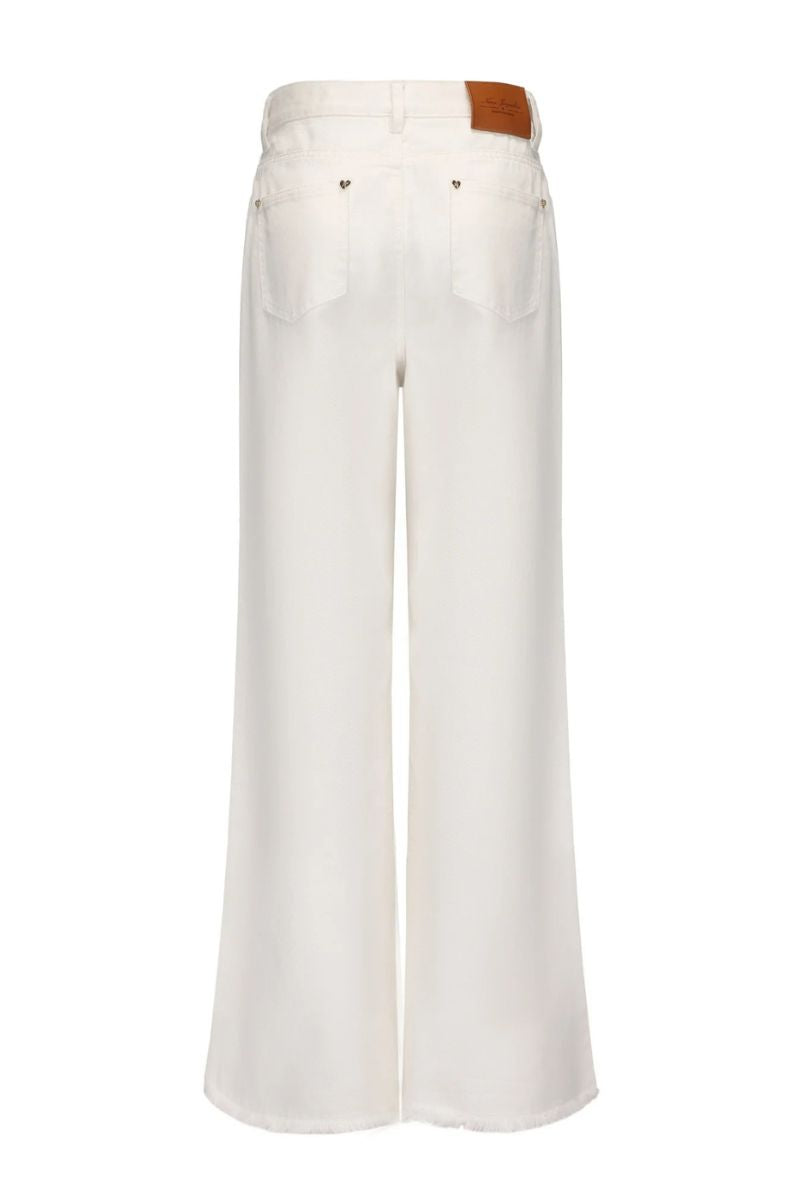 Nana Jacqueline Colette jeans in white, slim-fit denim with classic five-pocket design and belt loops, displayed on a mannequin.