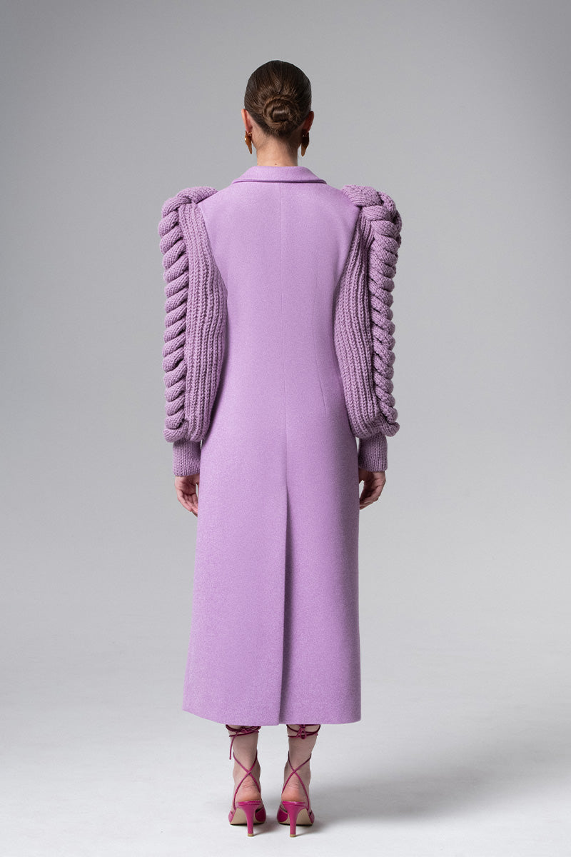 Liya statement sleeves lilac coat with voluminous sleeves and tailored design, stylish outerwear for a fashionable look.