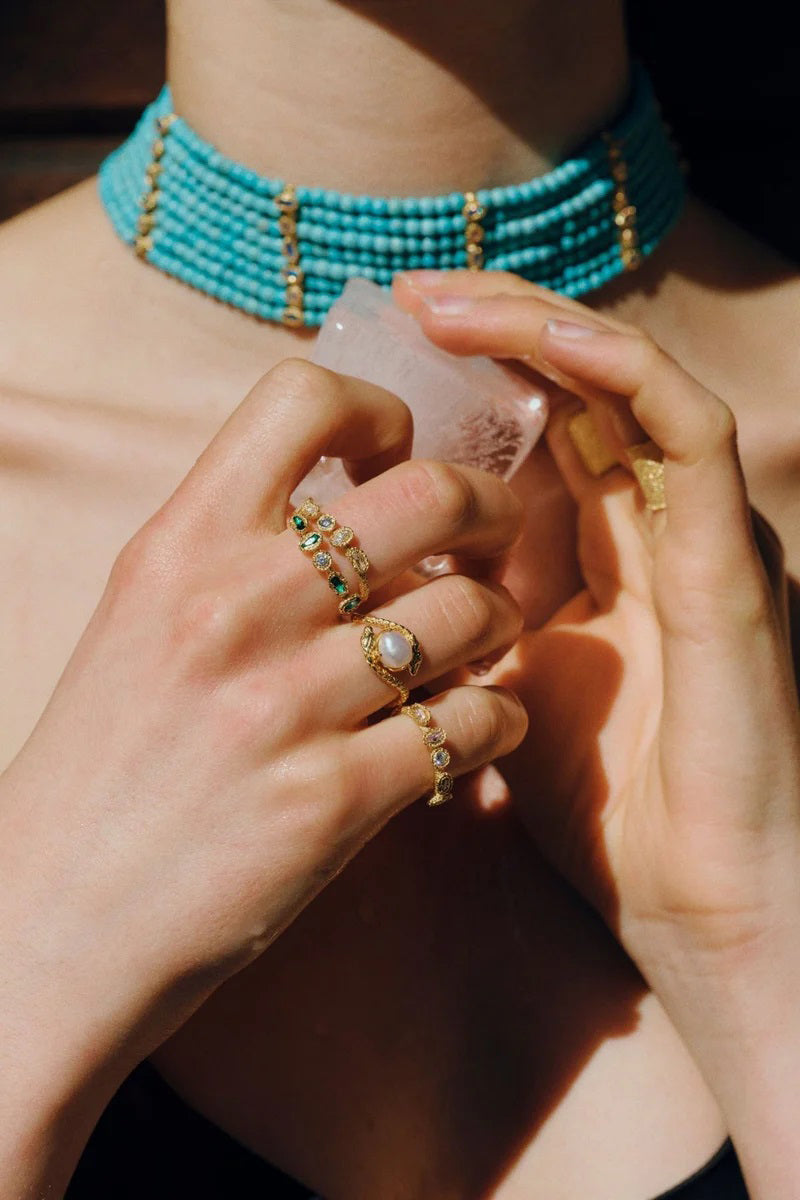 Peracas Patmos Waves choker necklace with silver wave design, featuring a sleek, modern jewelry piece for stylish accessories.