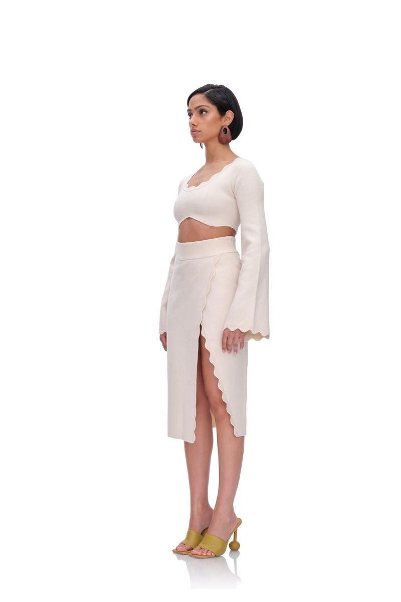 ODA KNIT LONG SLEEVE CROP TOP IN WHITE - CULT MIA