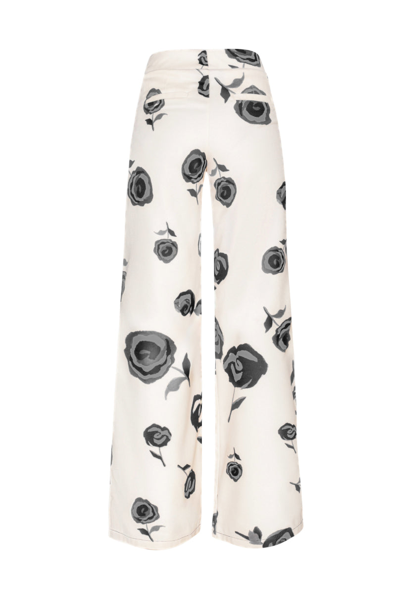 Estefania Rosseta black pants with a tailored fit, showcasing the stylish waistband and sleek fabric.