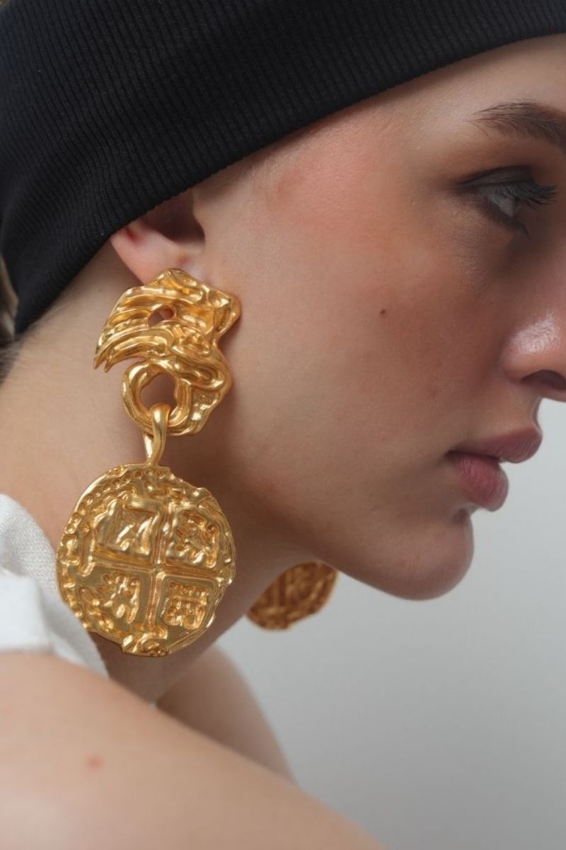 MEDALLION EARRINGS - CULT MIA