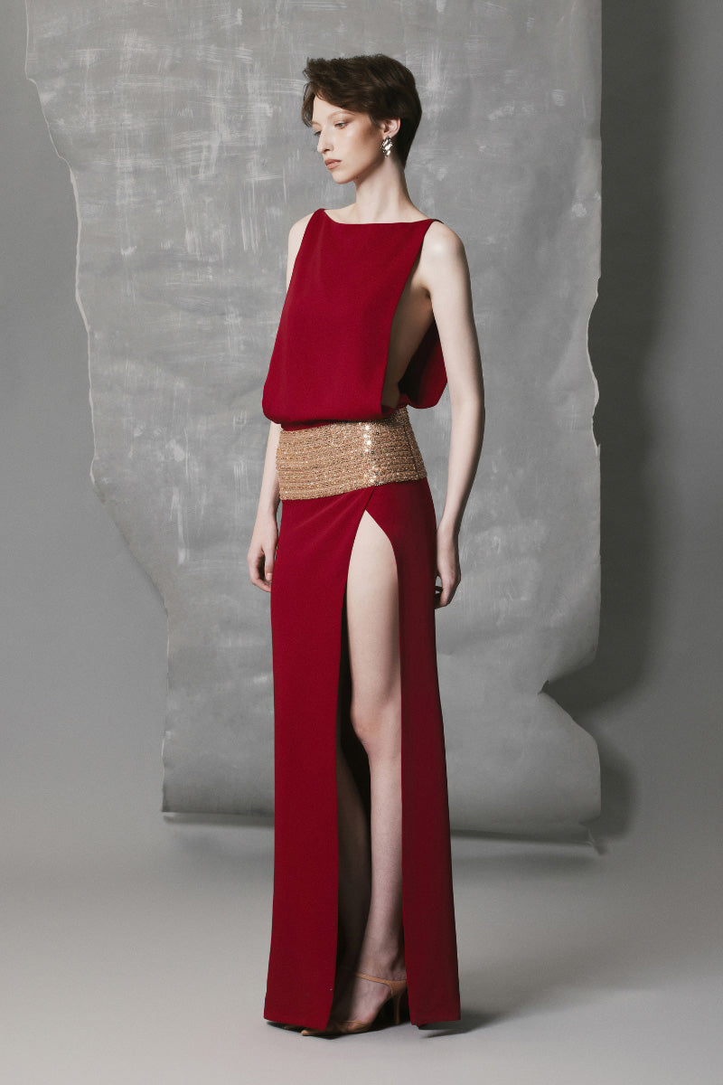 WINE-RED SLIT GOWN WITH A WIDE BACK STRAP | CULT MIA | Phan Huy WINE-RED SLIT GOWN WITH A WIDE BACK STRAP | CULT MIA | Phan Huy