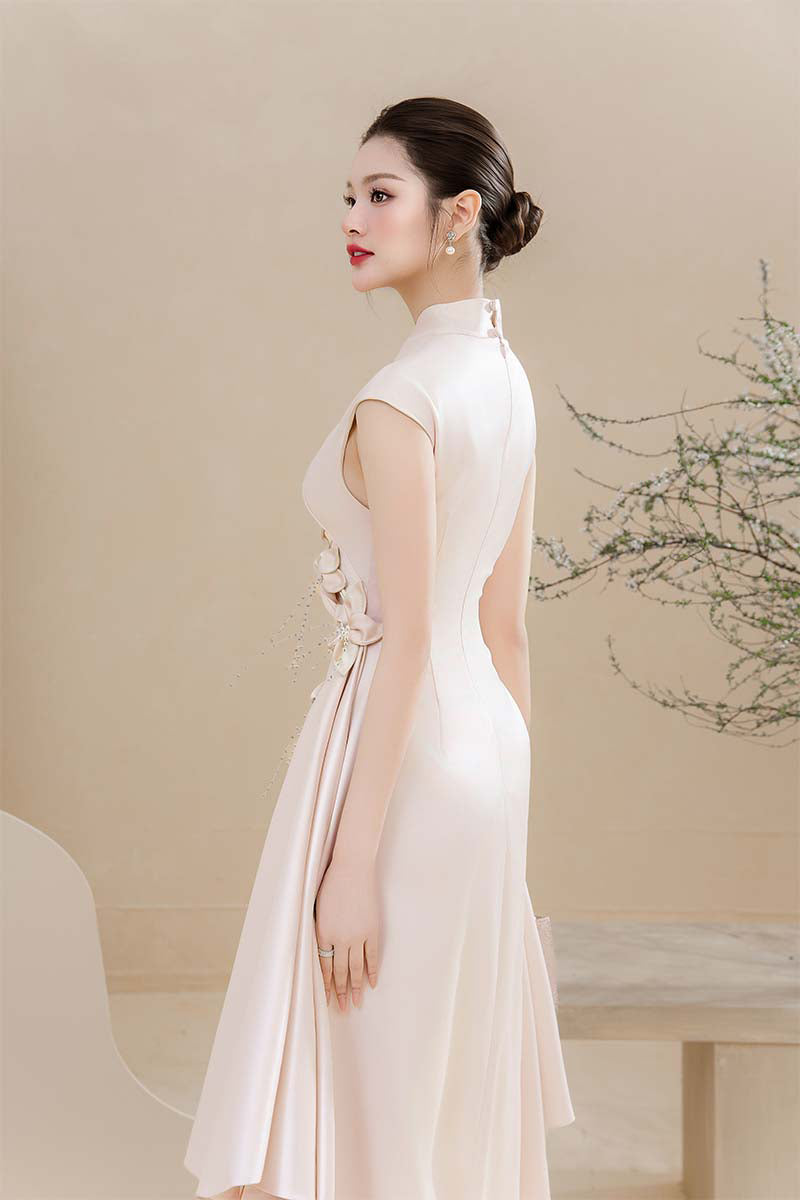 SOFT GRACE MIDI DRESS | CULT MIA | Do Long SOFT GRACE MIDI DRESS | CULT MIA | Do Long