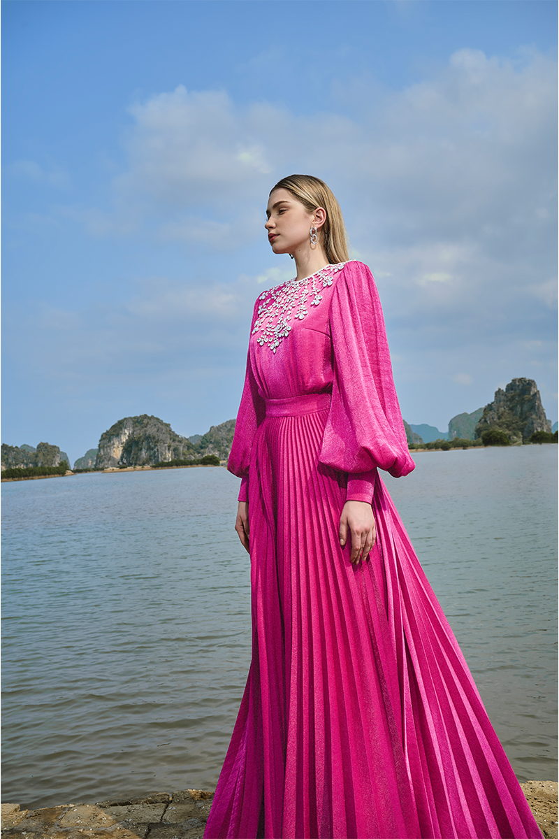 PINK PLEATING GOWN WITH BACK SLIT - CULT MIA