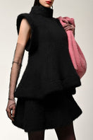 Black knitted sweater by Lalo, featuring a cozy, textured knit pattern and long sleeves for a stylish, comfortable look.