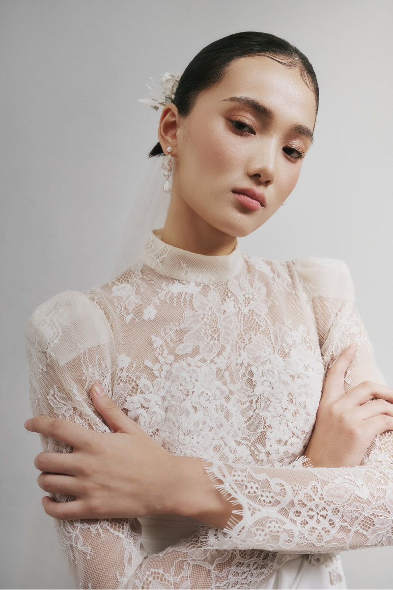 White Plan MIKOL maxi dress, flowy sleeveless dress with a fitted waist and elegant design, perfect for summer or casual wear.