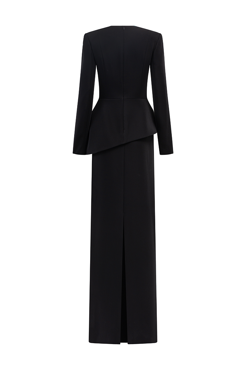 Tracy Studio long sleeve round neck straight gown, elegant black dress with simple design and fitted silhouette.