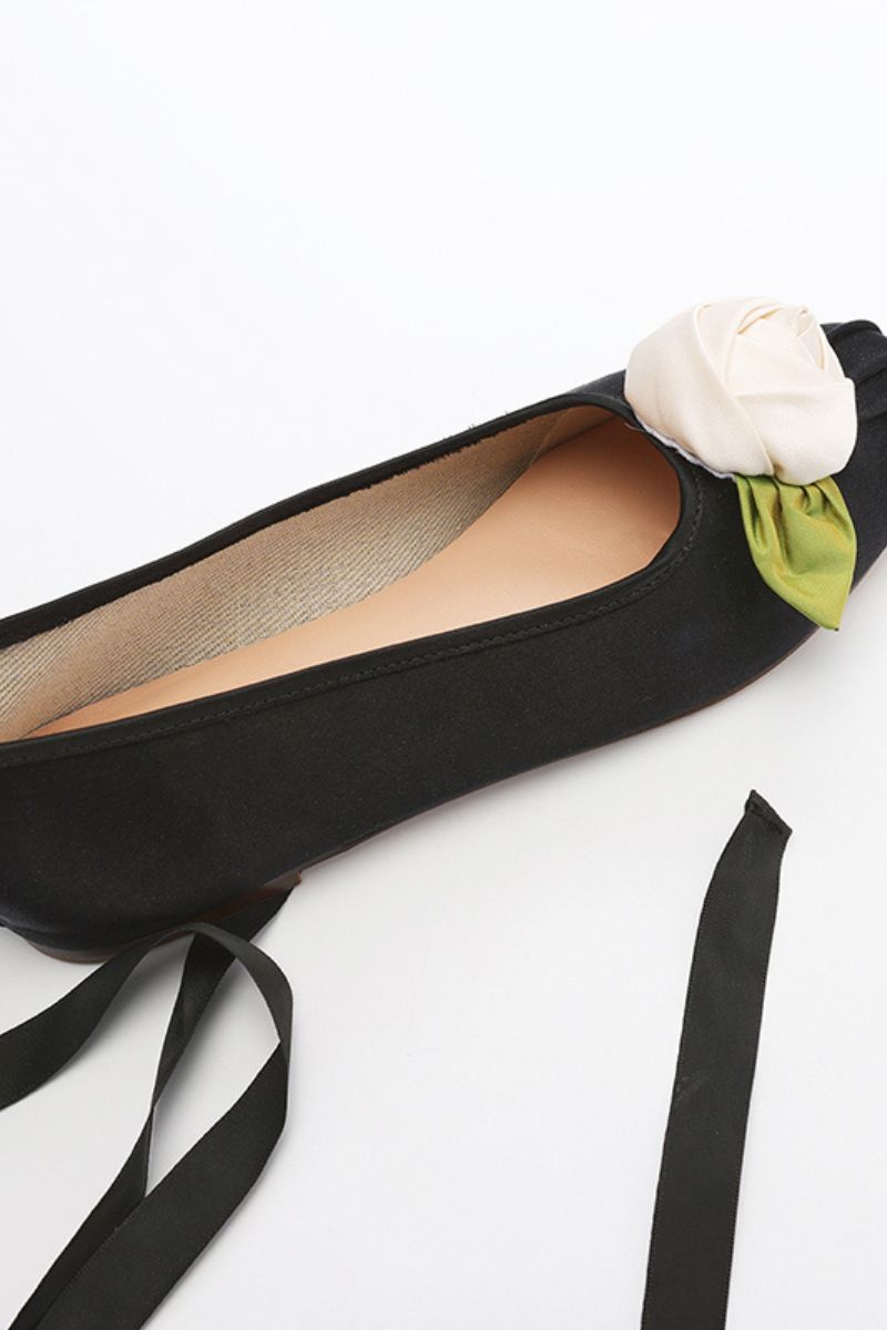 SATIN ROSE FLATS IN BLACK - CULT MIA