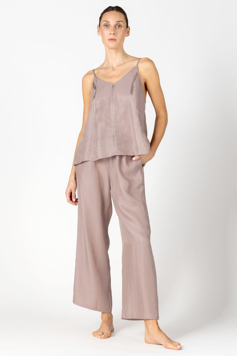 NK IMODE KACEY CITY high V-neck camisole in freckle print, soft loungewear with a relaxed fit and stylish design.