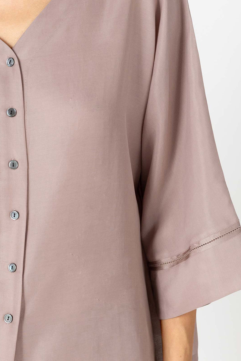 NK IMODE KACEY CITY shirt top in freckles, a loungewear piece with a relaxed fit featuring a freckle pattern and casual style.