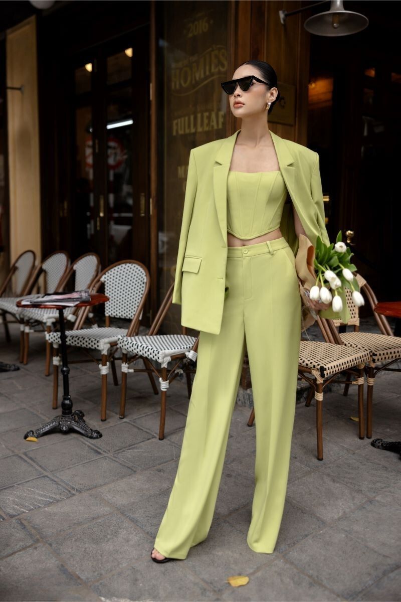 21Six Grainne Green Tuytsi straight three-piece co-ord set with matching top, trousers, and blazer displayed on a model.