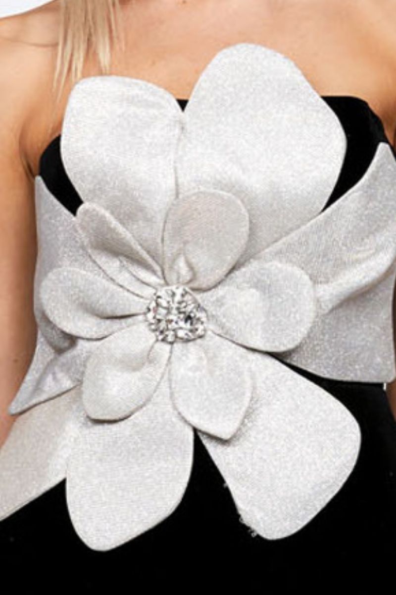 CALLA STRAPLESS ROSETTE MINI IN BLACK/SILVER - CULT MIA